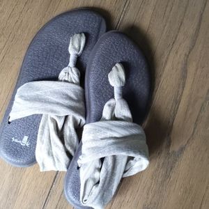 Sanuk Yoga sandals
